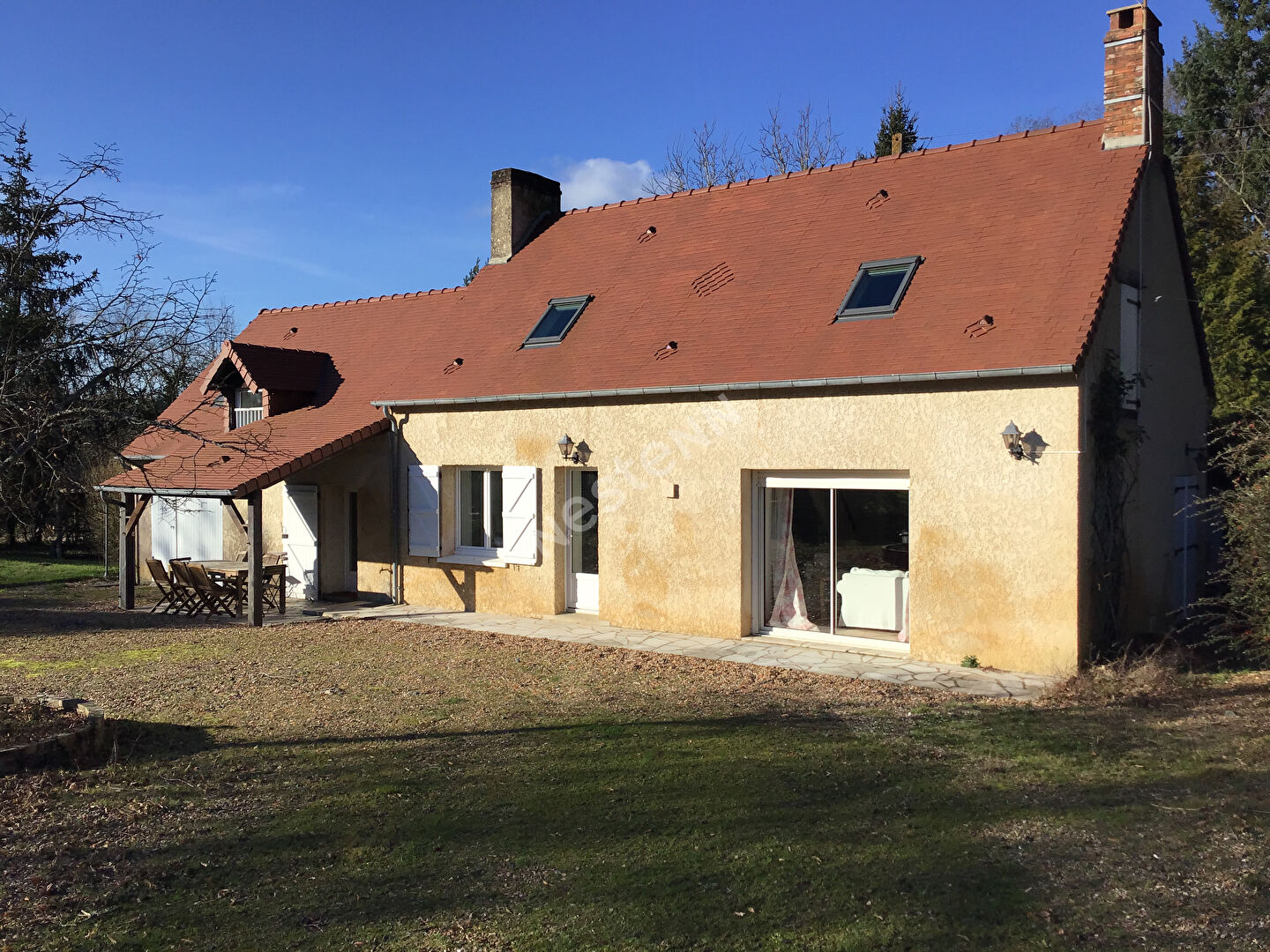 Vente ancienne longère rénovée de 117 m² avec piscine extérieure chauffée près de la forêt de Bercé à  Jupilles (72500)