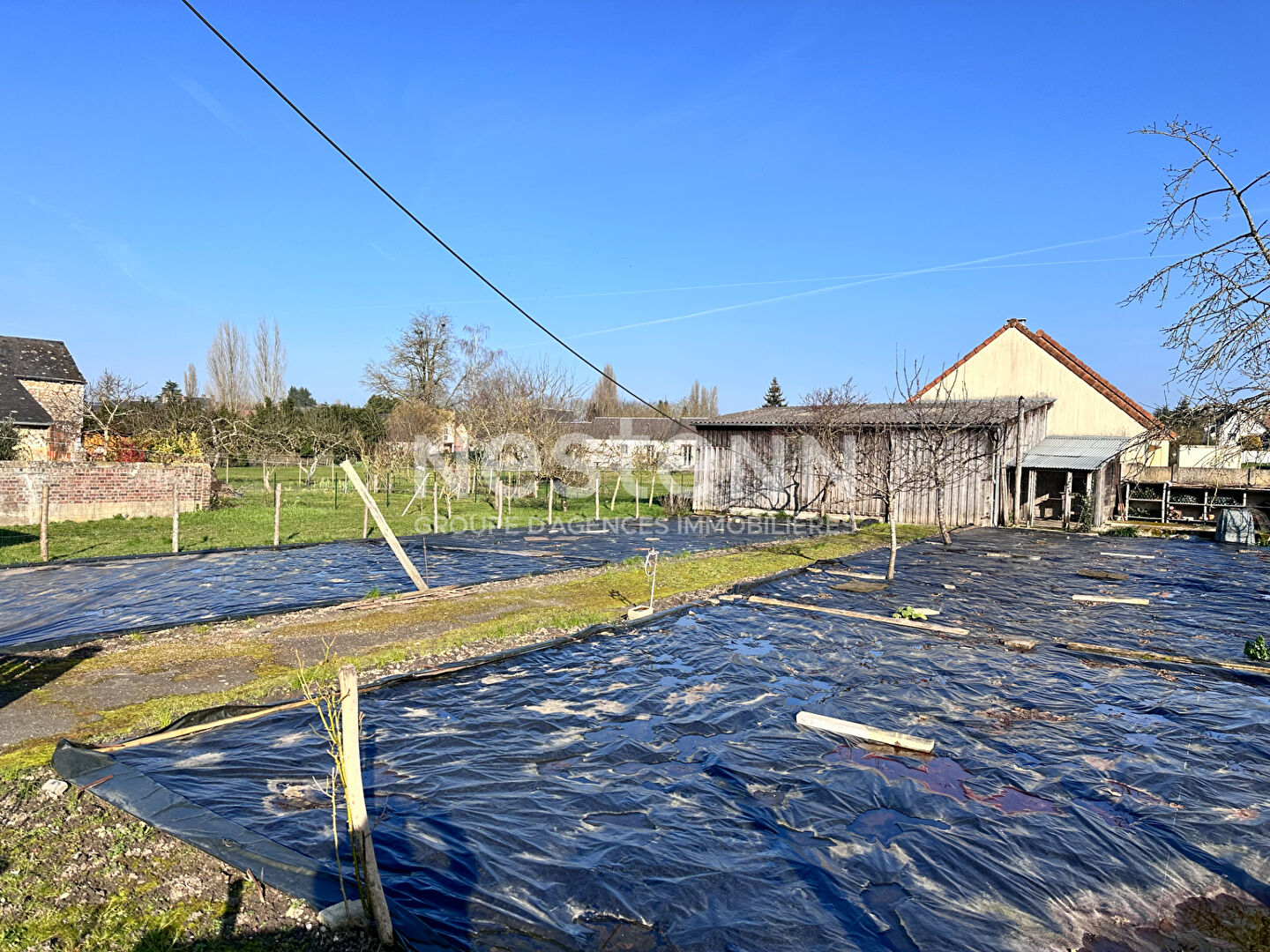 Vente terrain constructible d'environ 598 m² - centre ville de Mayet (72360) · 23 500 €