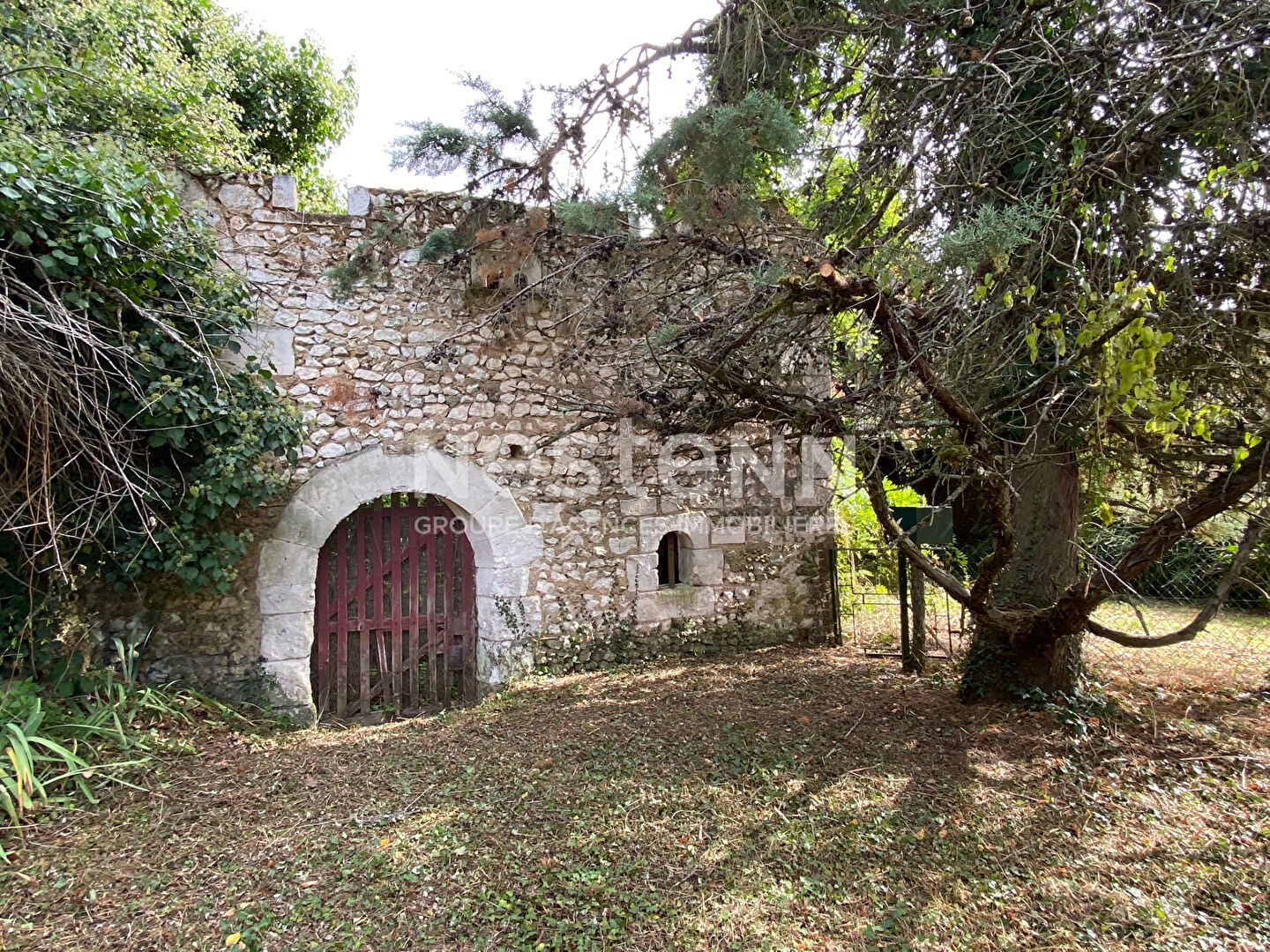 Maison de Maître en pierre à rénover - fort potentiel - Vaas (72)