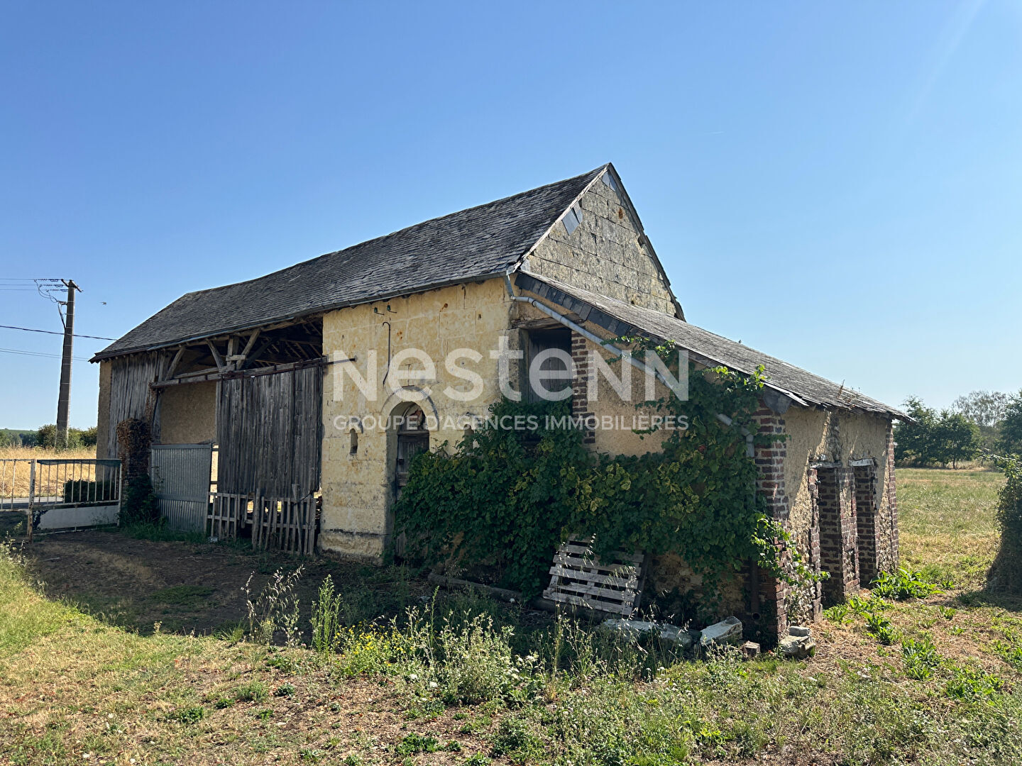 Maison 3 pièces 32 m² · à La Chartre sur le Loir · 32 m² · 10 500 €