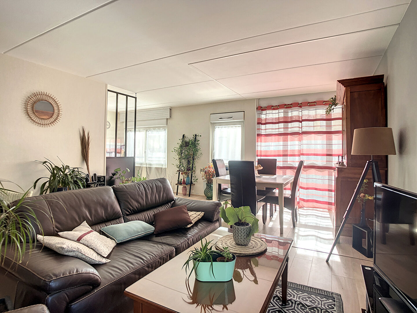 A vendre. Angers. Appartement type 3, renove en 2018, chauffage