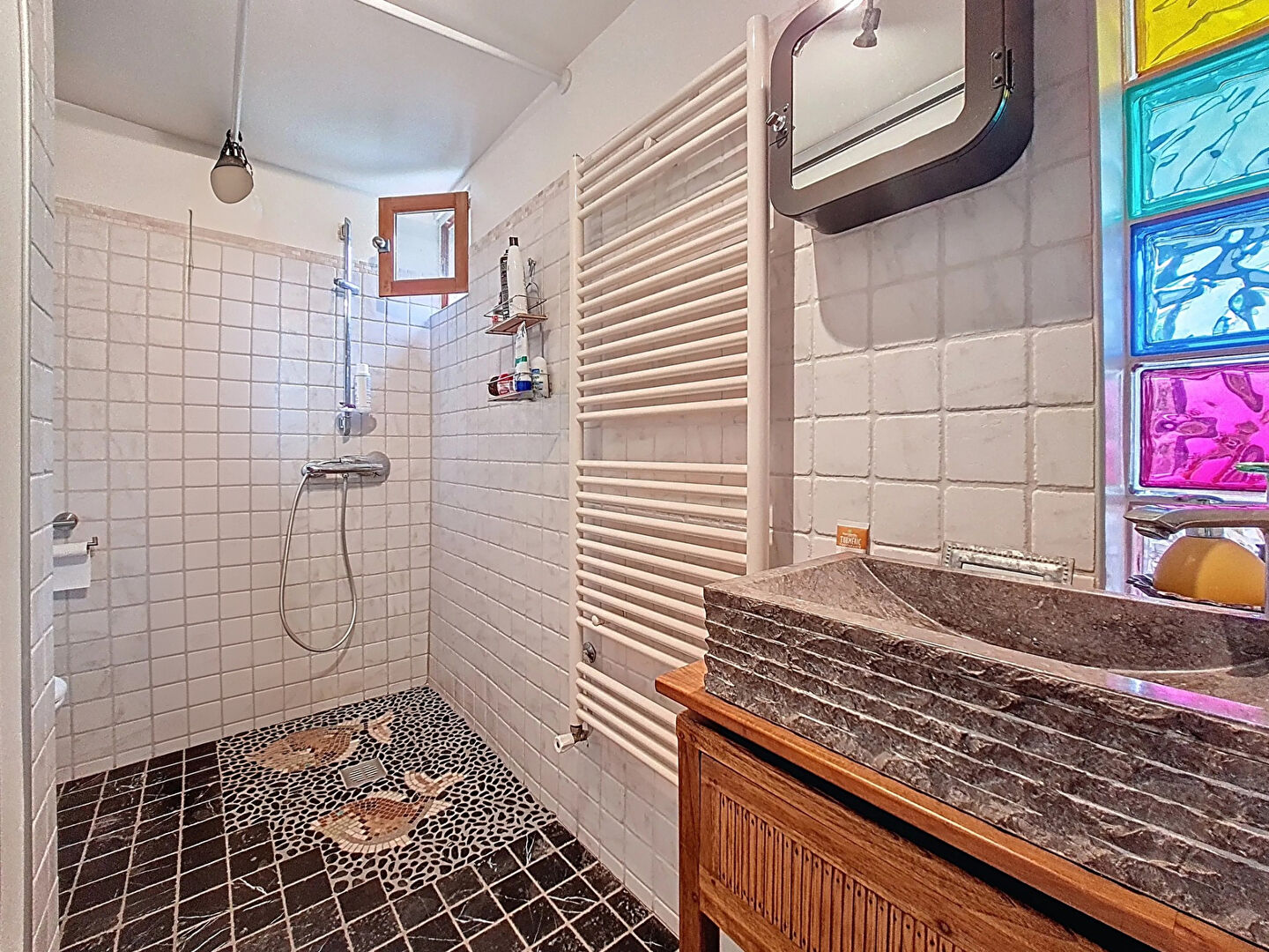 ORLEANS - MAISON ANNEES 30 - 130M2 au sol - 5 CHAMBRES - DOUBLE GARAGE - STUDIO INDEPENDANT louable - JARDIN ARBORE