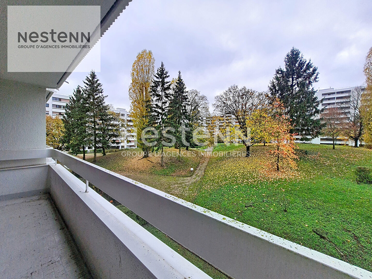 ORLEANS - LES BEAUMONTS - T3 - LUMINEUX (exposé OUEST) - BALCON - PLACE DE STATIONNEMENT - RAVALEMENT + ISOLATION - DPE D !