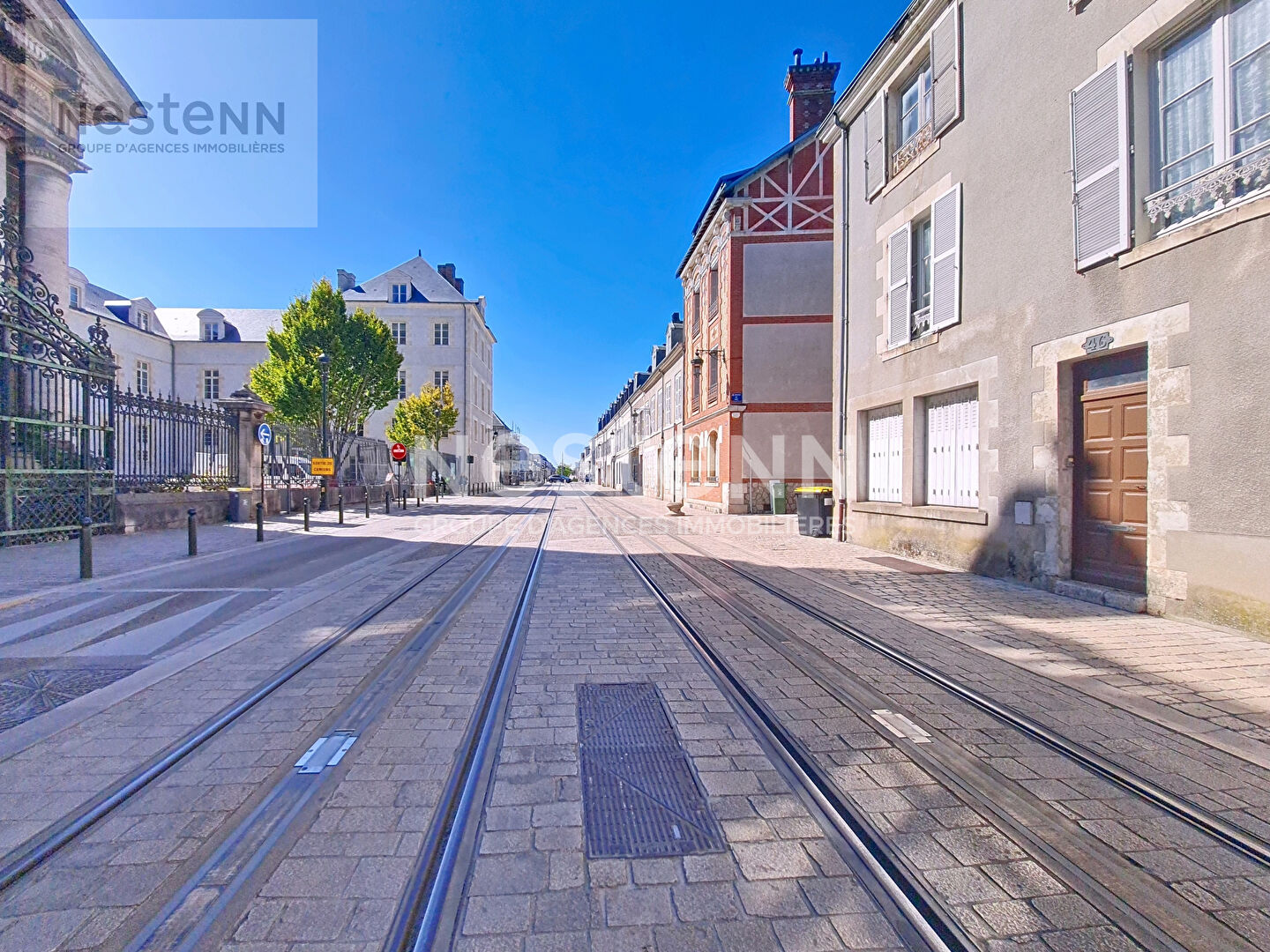 Maison 8 pièces 225 m² · à Orléans · 225 m² · 450 000 €