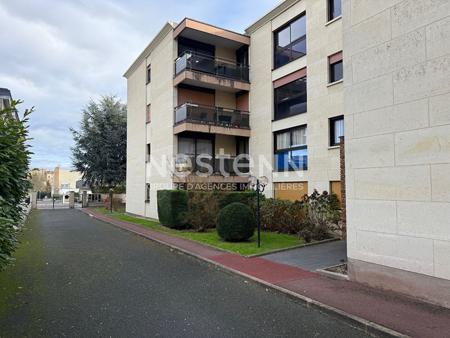 Appartement 4 pièces 96 m² · à Enghien les Bains · 96 m² · 399 000 €