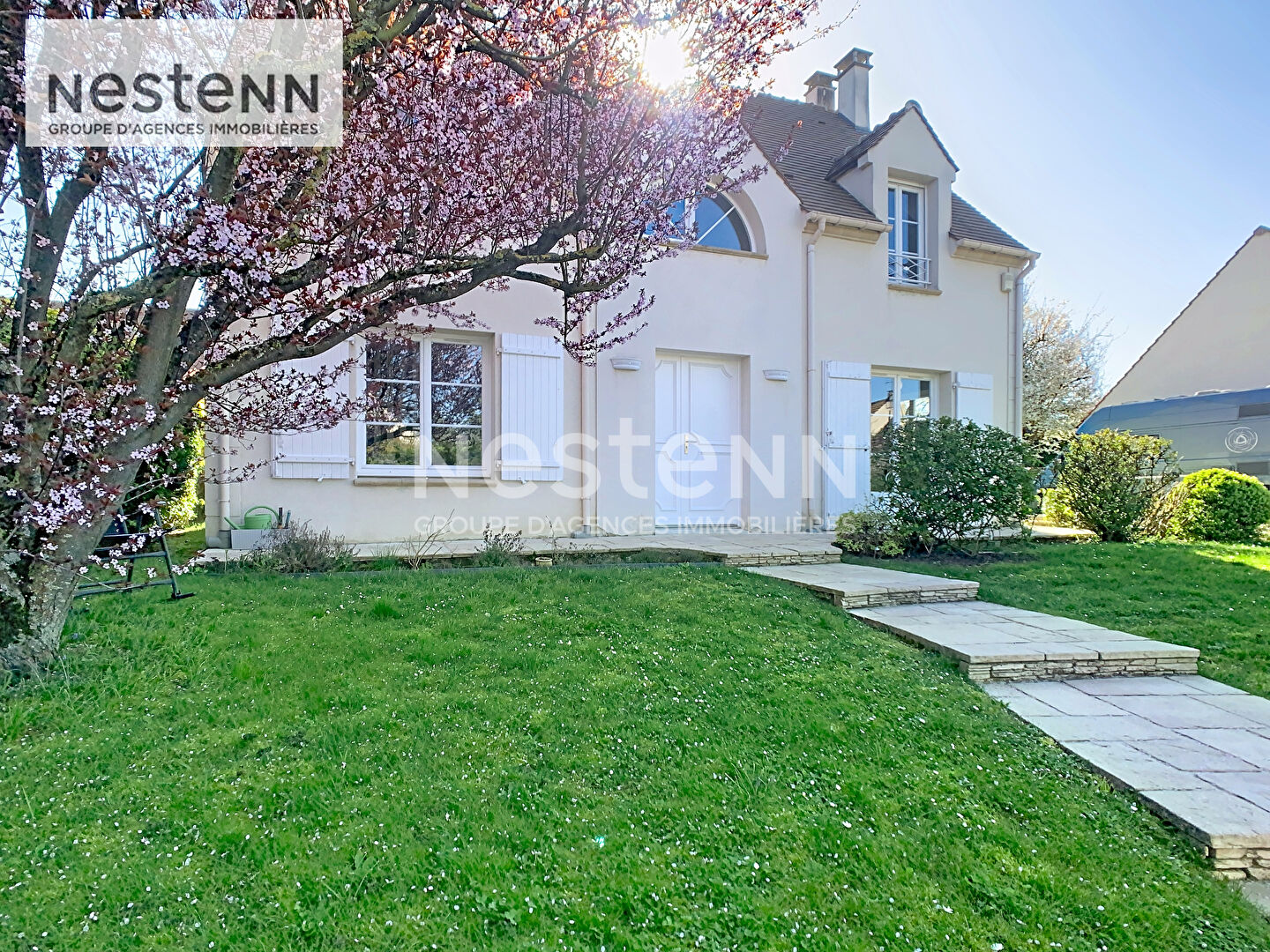 Maison individuelle 130 m² , terrain 551 m², sous-sol total