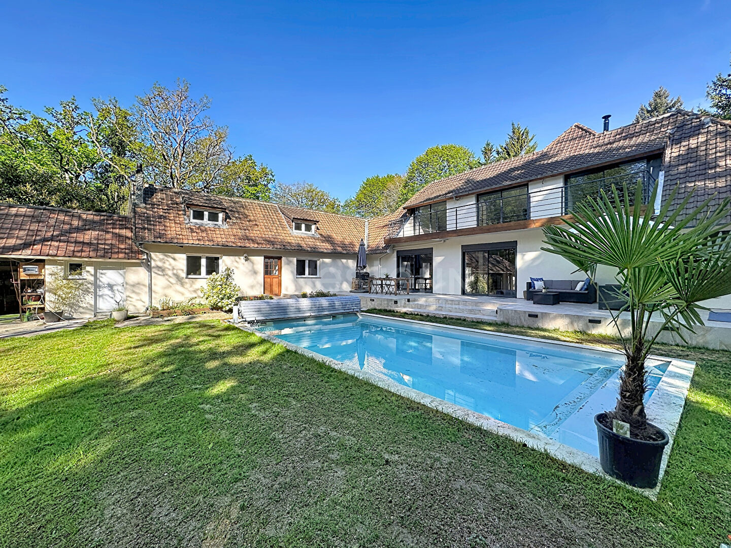 Lamorlaye, Maison- 10 pièces, 289 m² sur terrain de 2814 m², piscine