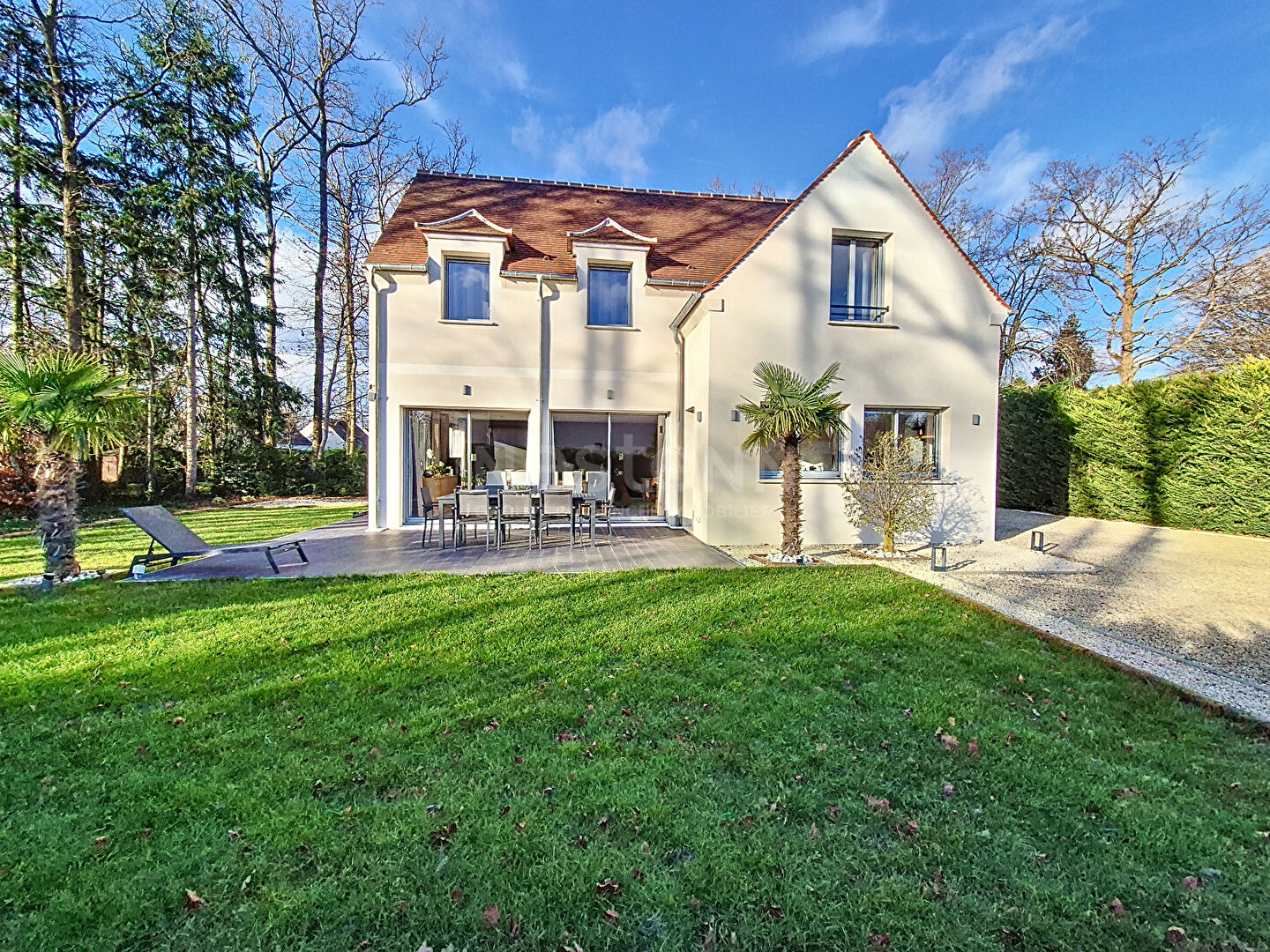 Maison 7 pièces 201 m² · à Lamorlaye · 201 m² · 950 000 €