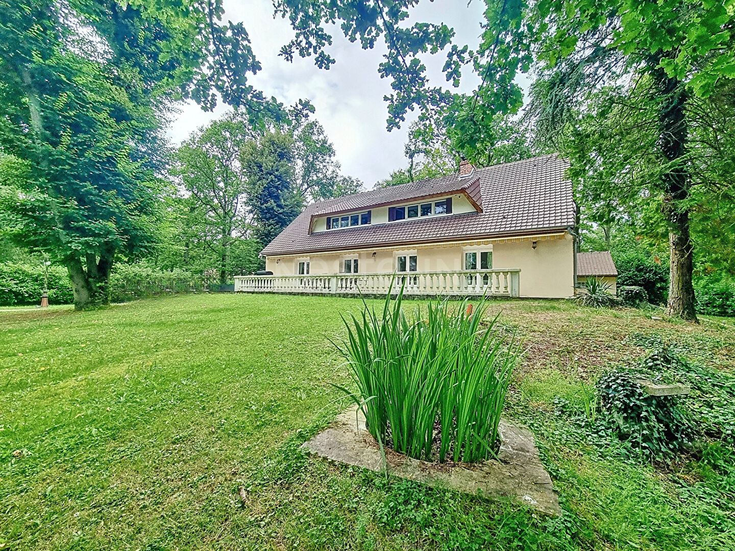 Maison 7 pièces 204 m² · à Lamorlaye · 204 m² · 750 000 €