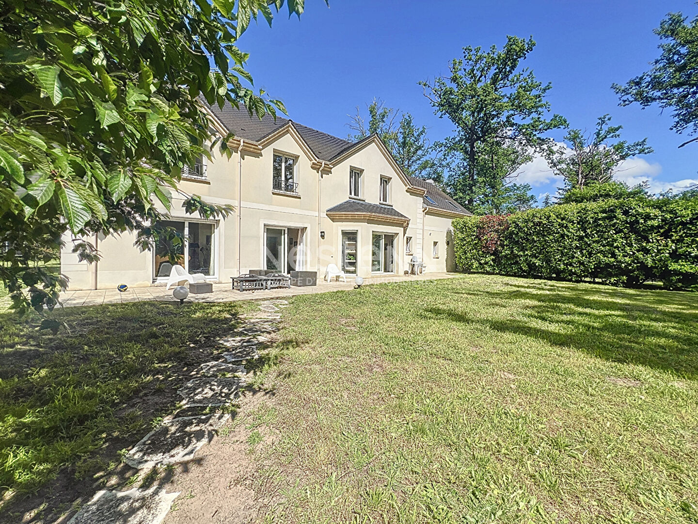 Maison Lamorlaye 10 pièce(s) 300 m²