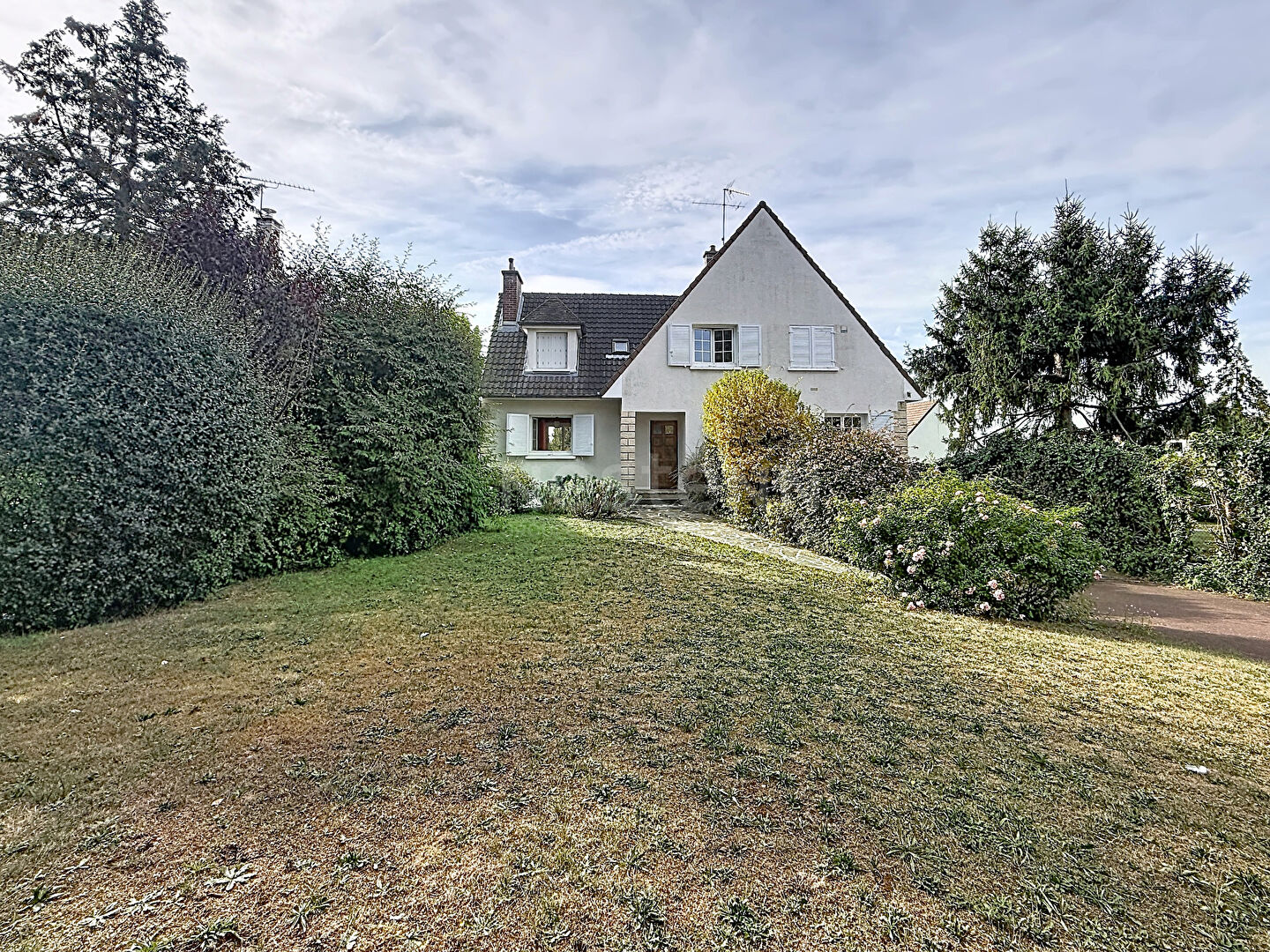 Maison 9 pièces 170 m² · à Gouvieux · 170 m² · 599 000 €
