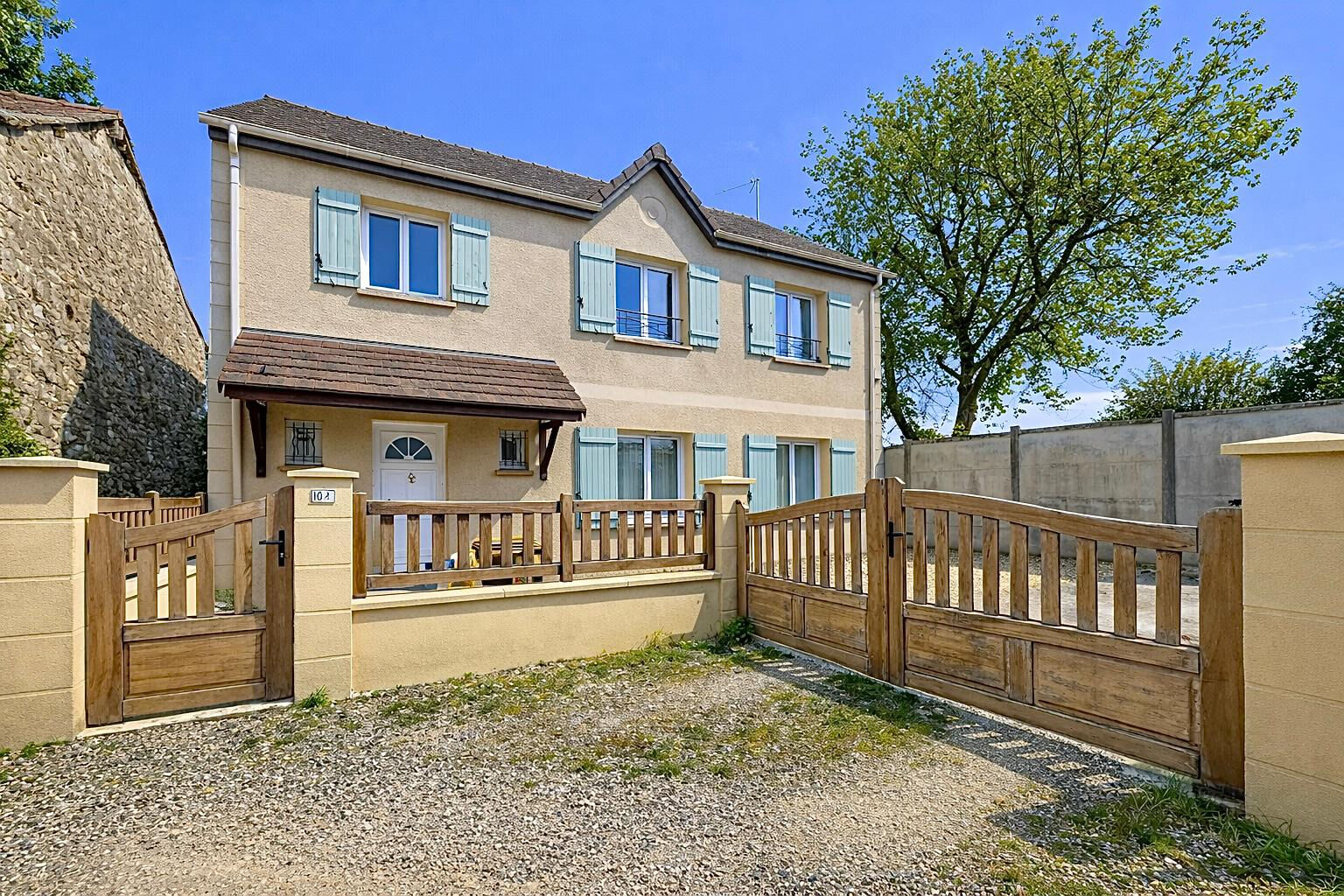 Maison 6 pièces 140 m² · à Belloy en France · 140 m² · 459 000 €