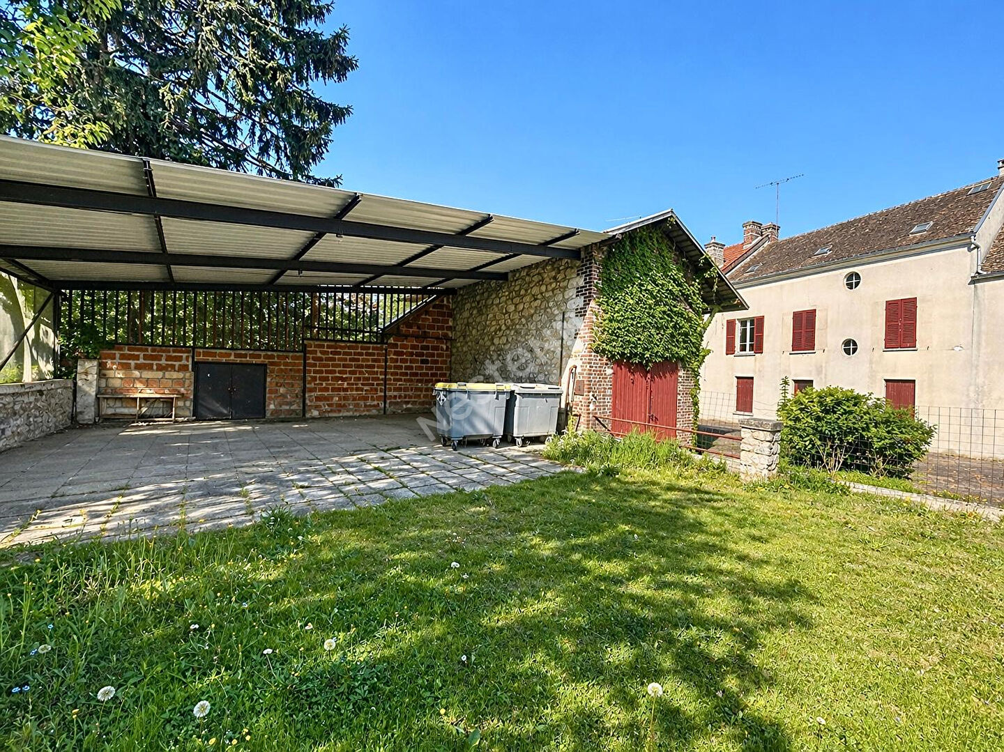 Maison 8 pièces 250 m² · à Luzarches · 250 m² · 649 000 €