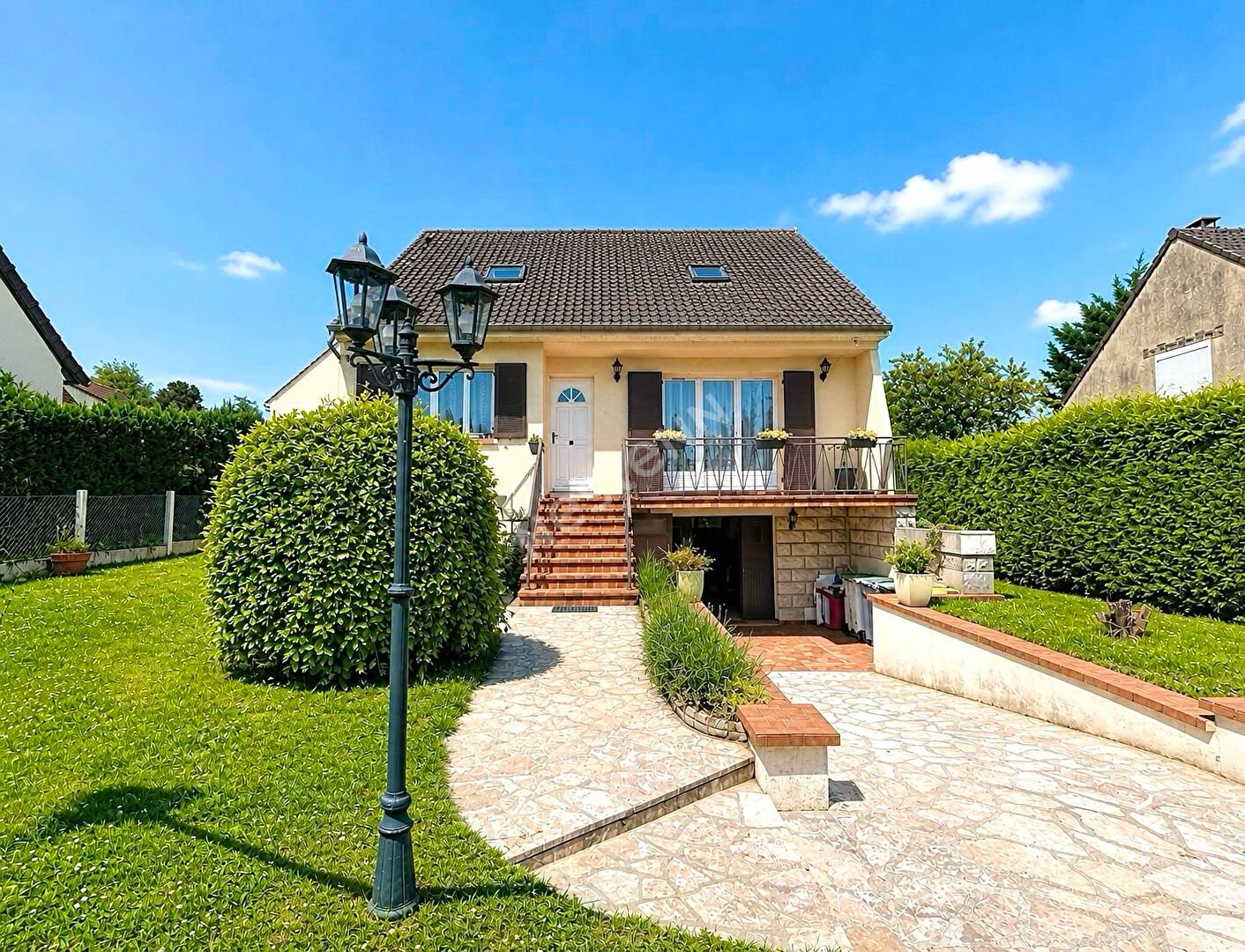 Maison 7 pièces 130 m² · à Mareil en France · 130 m² · 385 000 €
