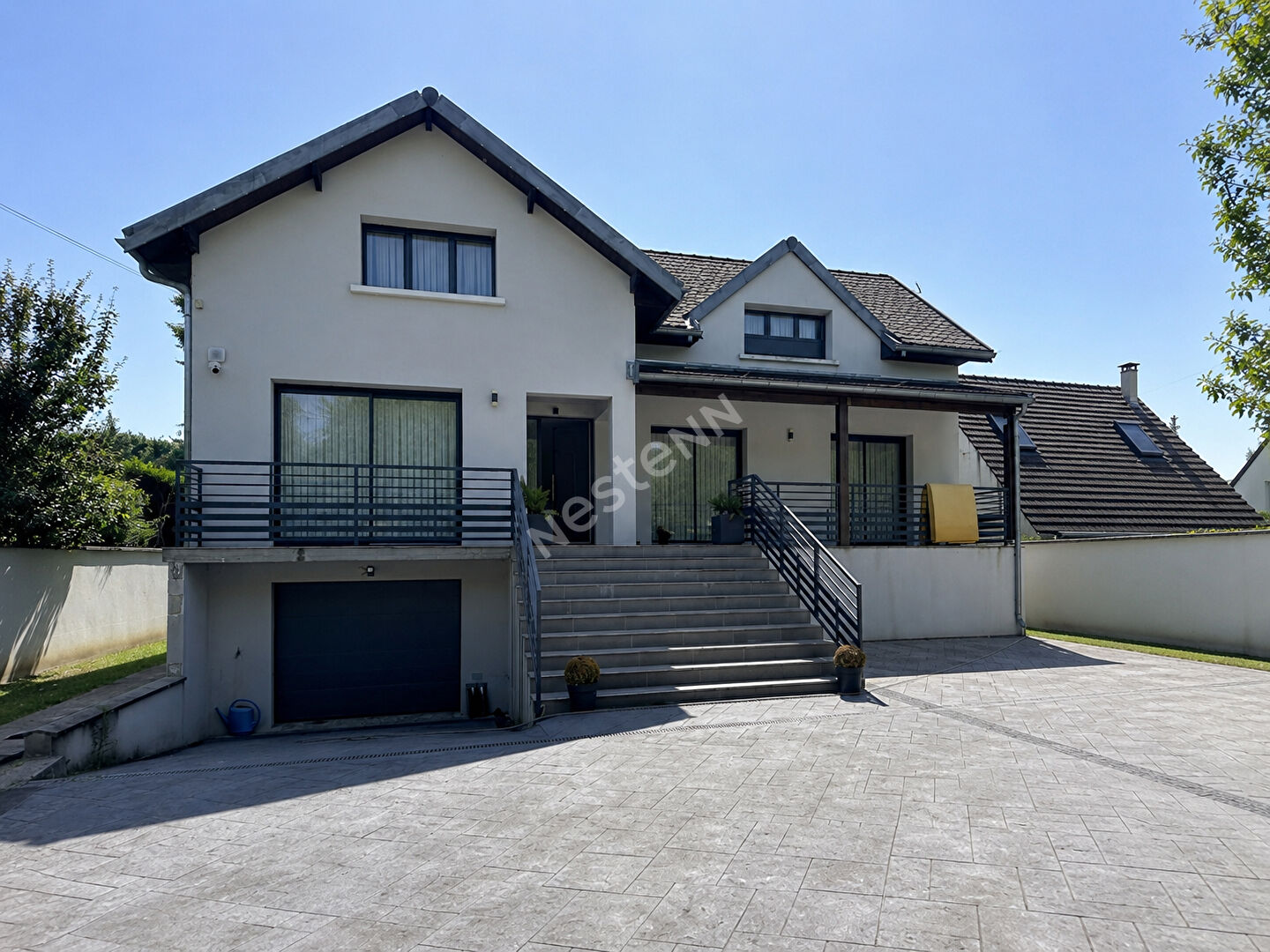 Maison 8 pièces 204 m² · à Luzarches · 204 m² · 682 500 €