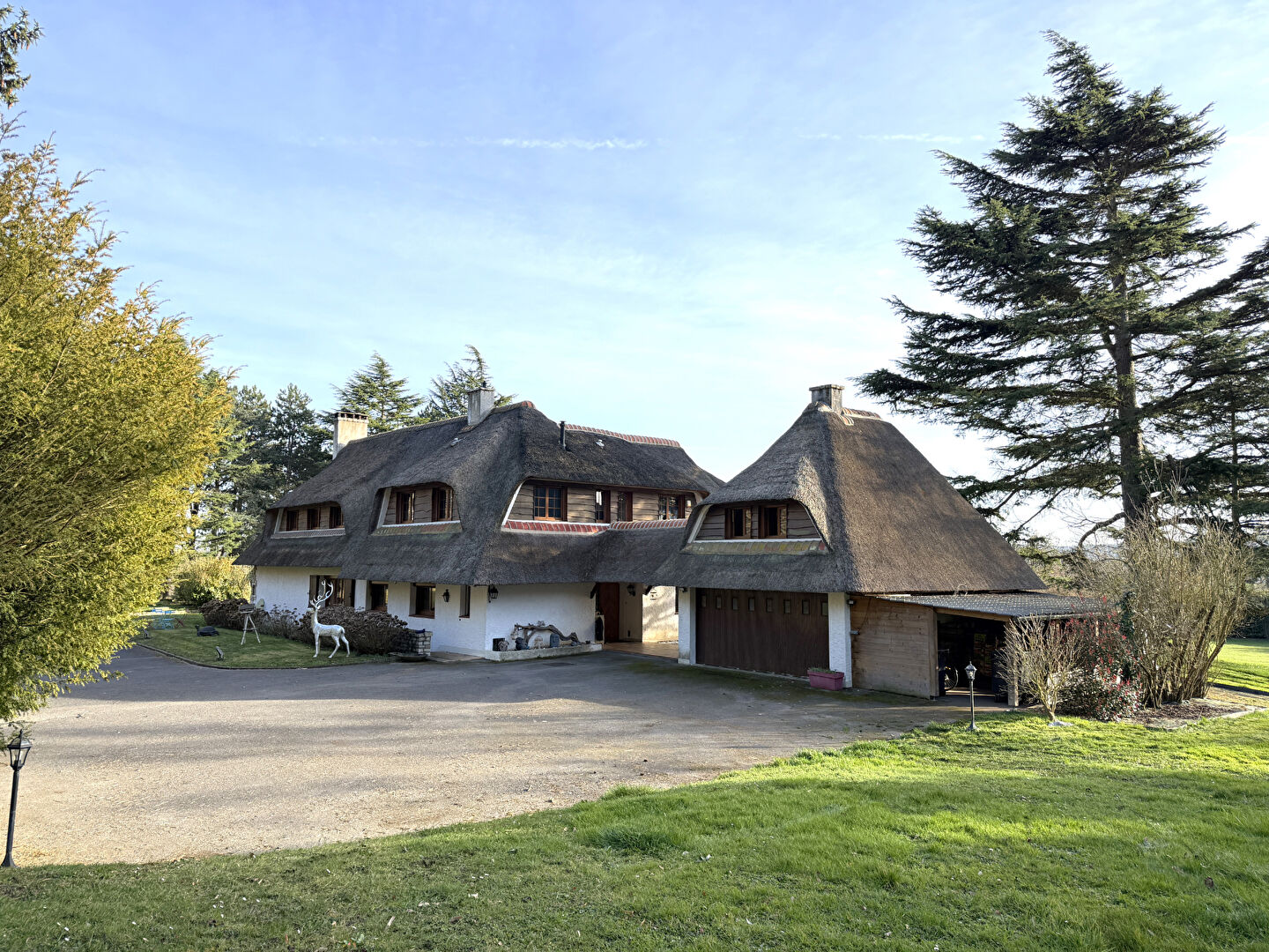 NOAILLES PROCHE, PROPRIETE  8 PIECES + STUDIO ET MAISON DE GARDIEN, 2.5 HECTARES DE TERRAIN