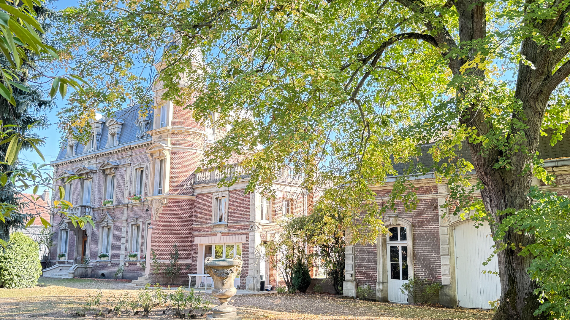 Maison 16 pièces 350 m² · à Noailles · 350 m² · 535 000 €