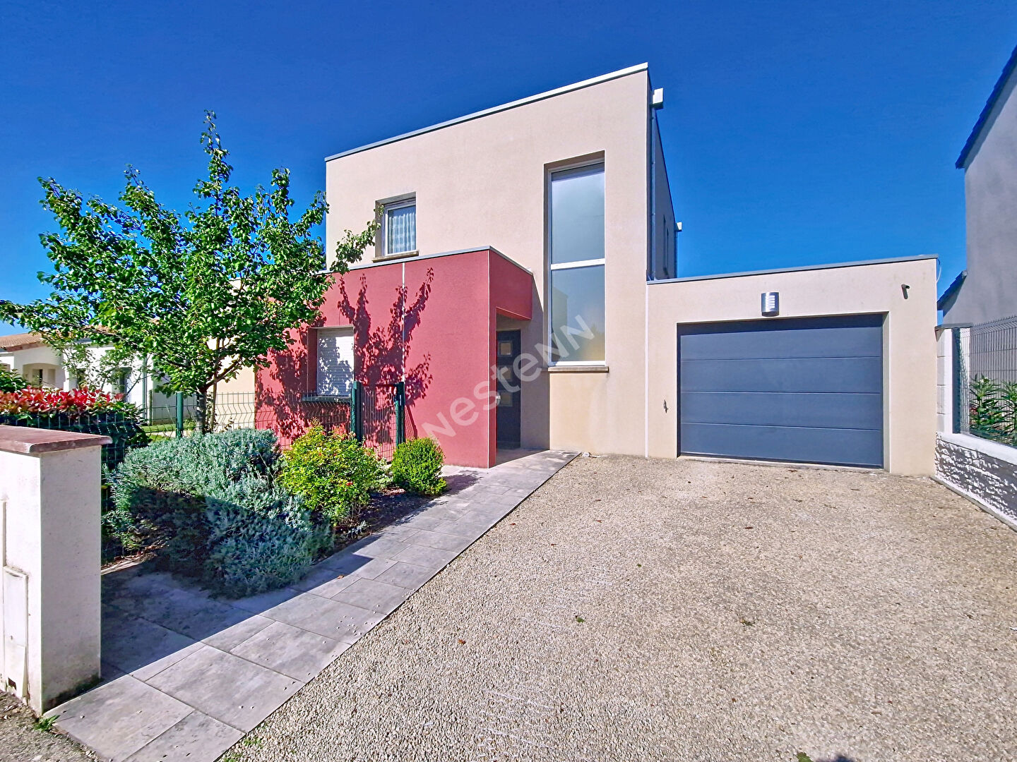 Exemple de maison en vente par l'agence Nestenn Immobilier Poitiers.