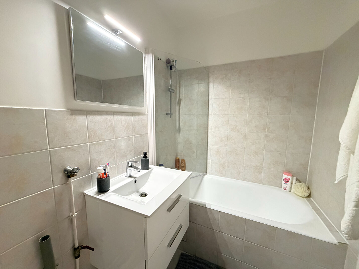 PUTEAUX: STUDIO de 25 m² avec balcon VENDU LOUE