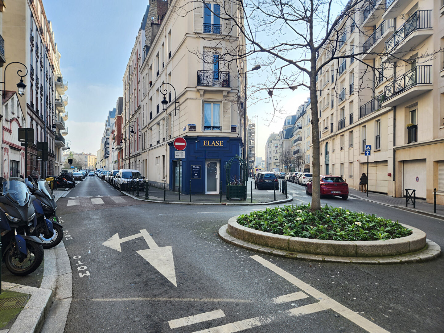 Place de Parking sécurisée à vendre à Puteaux - Emplacement en sous-sol · 21 000 €