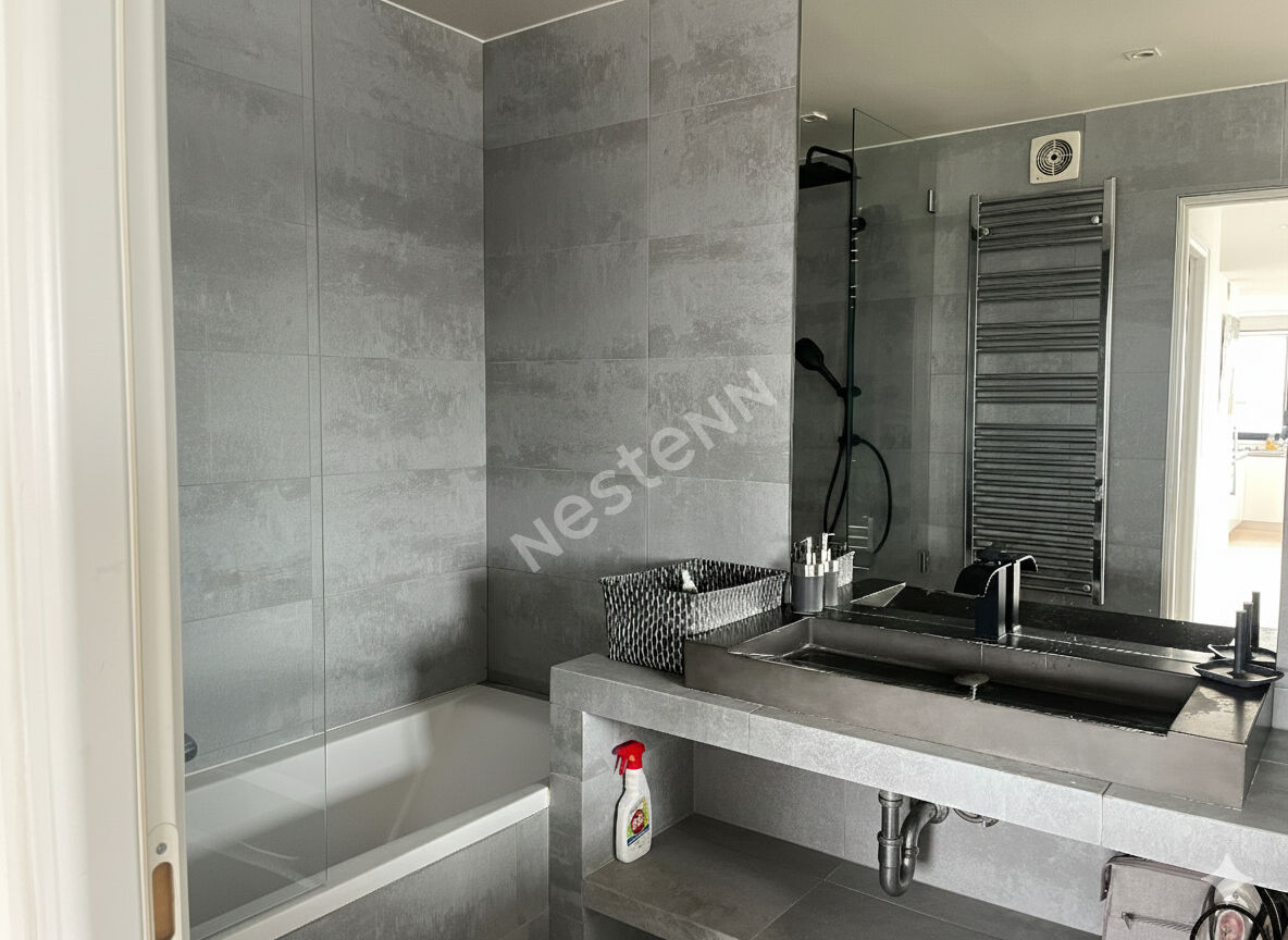 Centre de Puteaux: Appartement 2 pièces avec vue dégagée, cave et parking