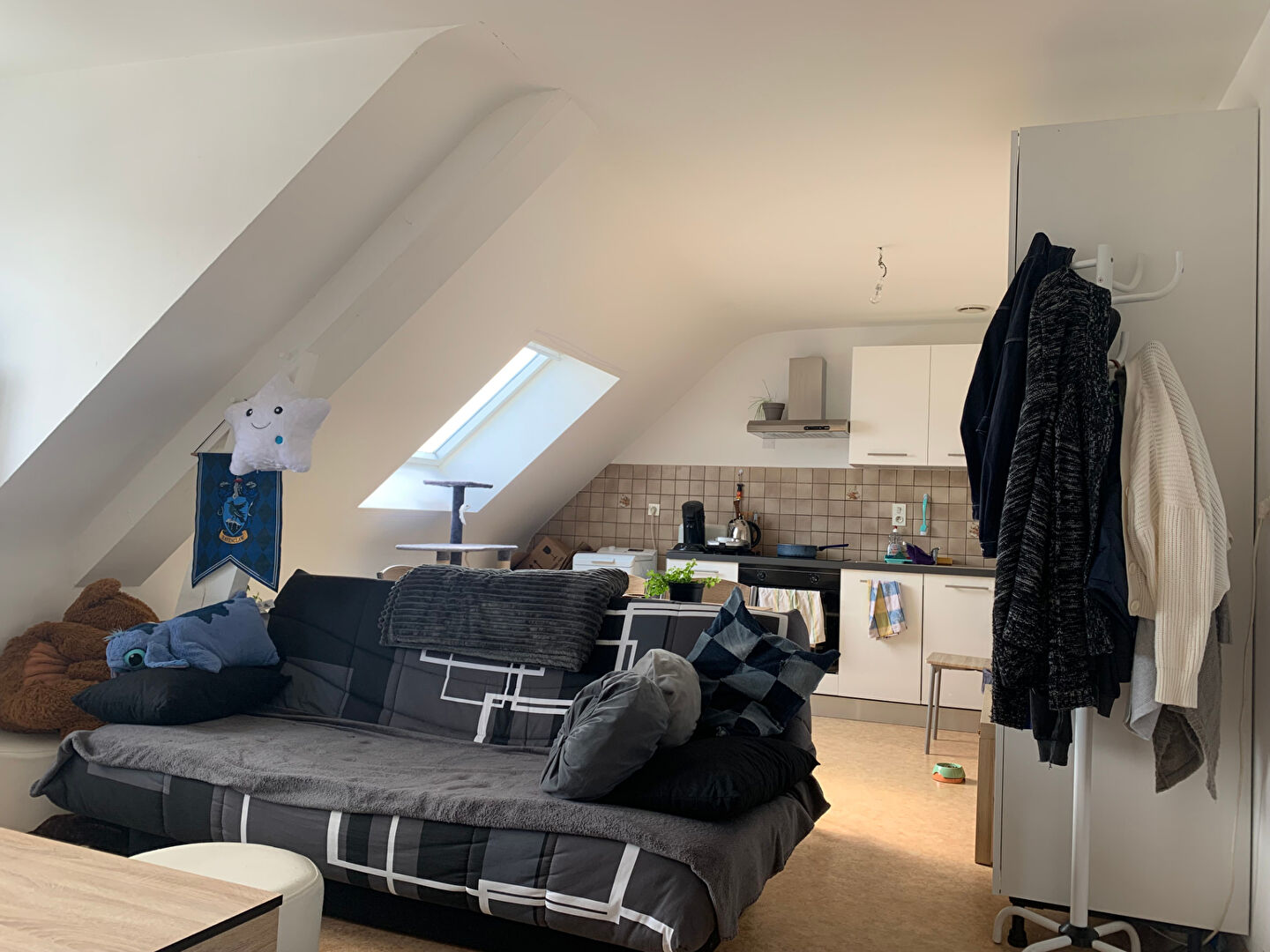 A vendre à Ménéac, entre Saint Meen le grand et Loudéac , à 8 km de Merdrignac immeuble composé de 4 meublés loués · 234 740 