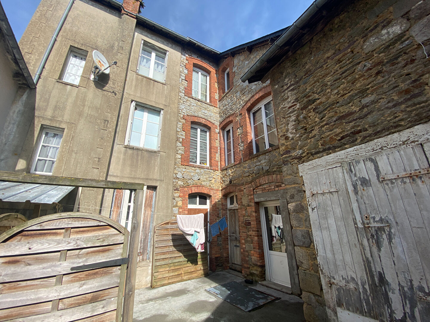 Immeuble 5 pièces 161 m² · à Saint Meen le Grand · 161 m² · 298 060 €