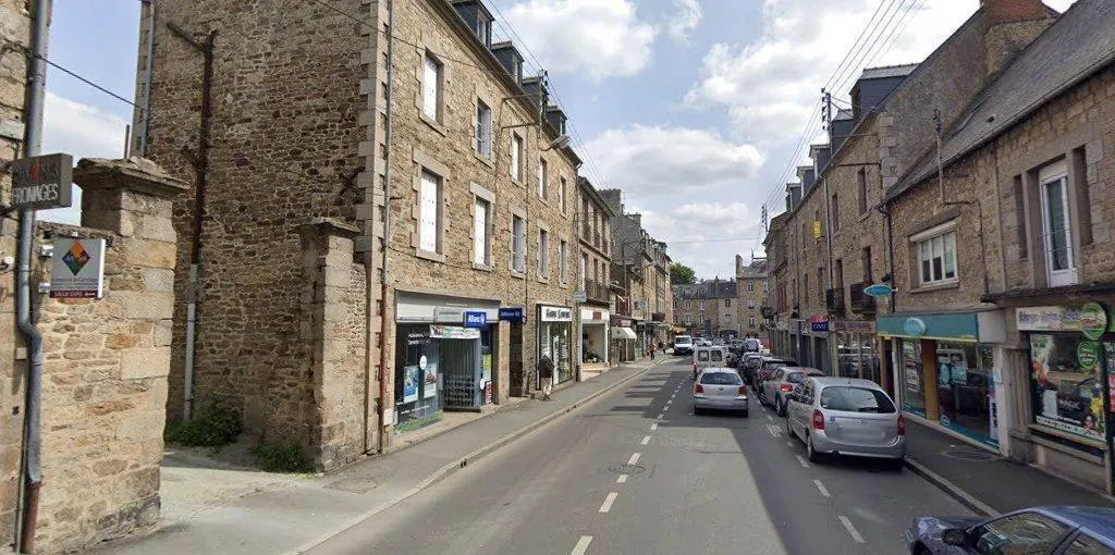 Local commercial 119 m² · à Dinan · 119 m² · 141 700 €