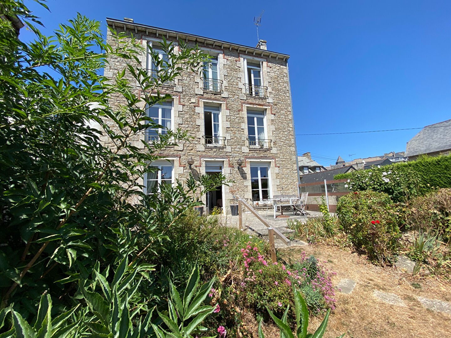 Maison 9 pièces 200 m² · à Dinan · 200 m² · 597 360 €