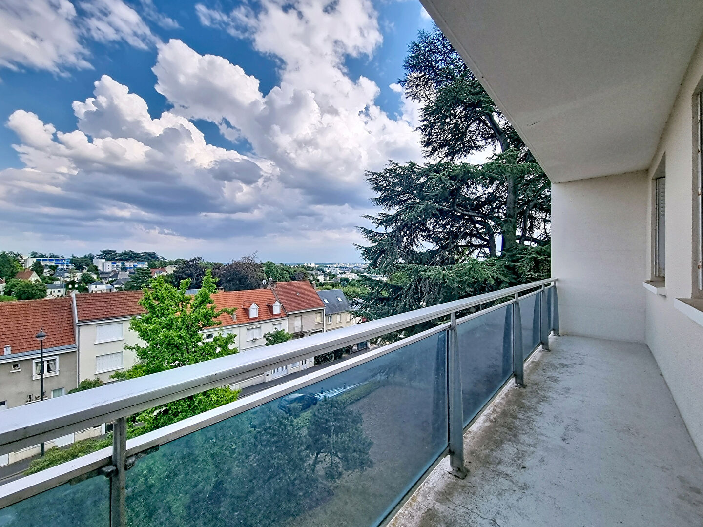 Appartement 5 pièces 127 m² · à Saint Cyr sur Loire · 127 m² · 232 000 €