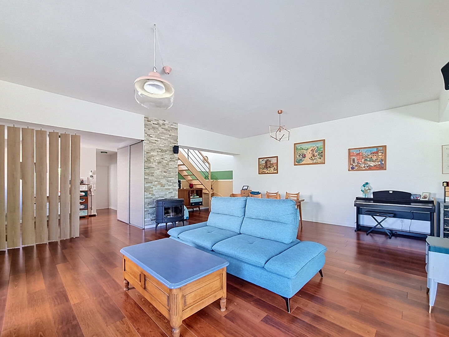 TOURS NORD - QUARTIER MONCONSEIL - MAISON 5 PIECES AVEC 3 CHAMBRES 132.78 m2 AVEC JARDIN ET GARAGE