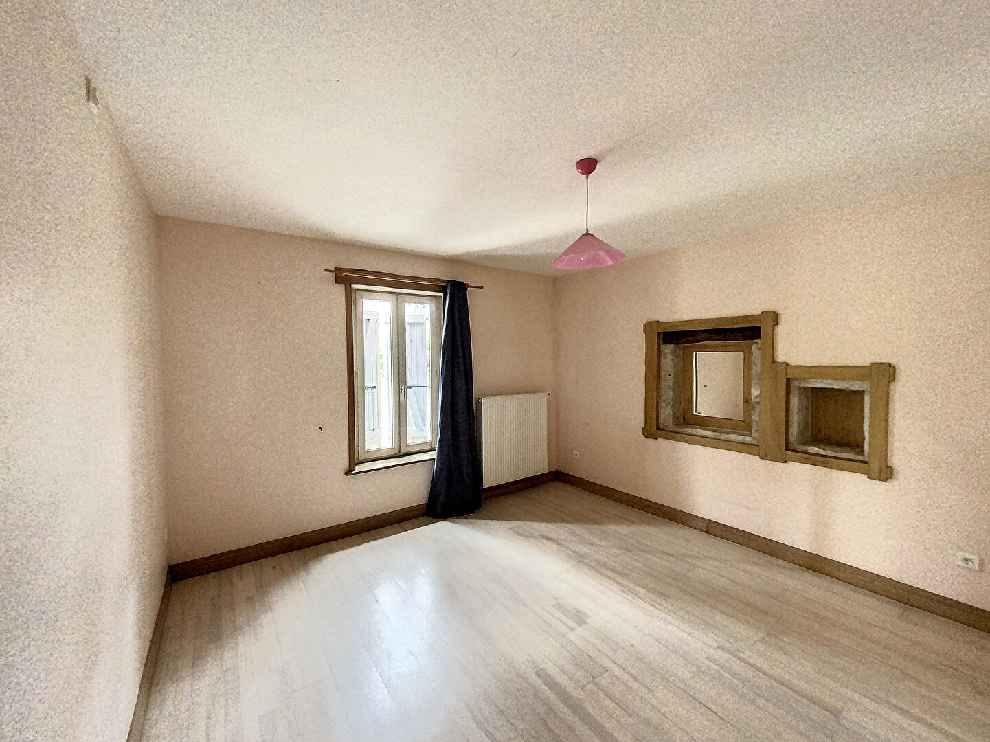 Maison Xanton Chassenon, deux logements, jardin, garage, gite