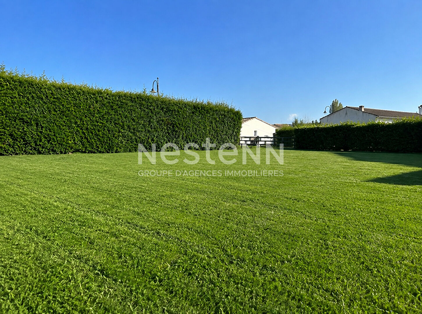 Terrain constructible de 400M²  - Situé sur la commune de Ferrières à 20 min de LA ROCHELLE
