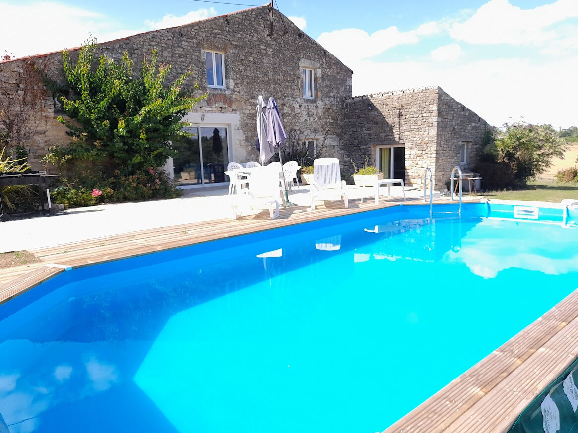 Maison 11 pièces 285 m² · à Saint Martin des Fontaines · 285 m² · 263 200 €