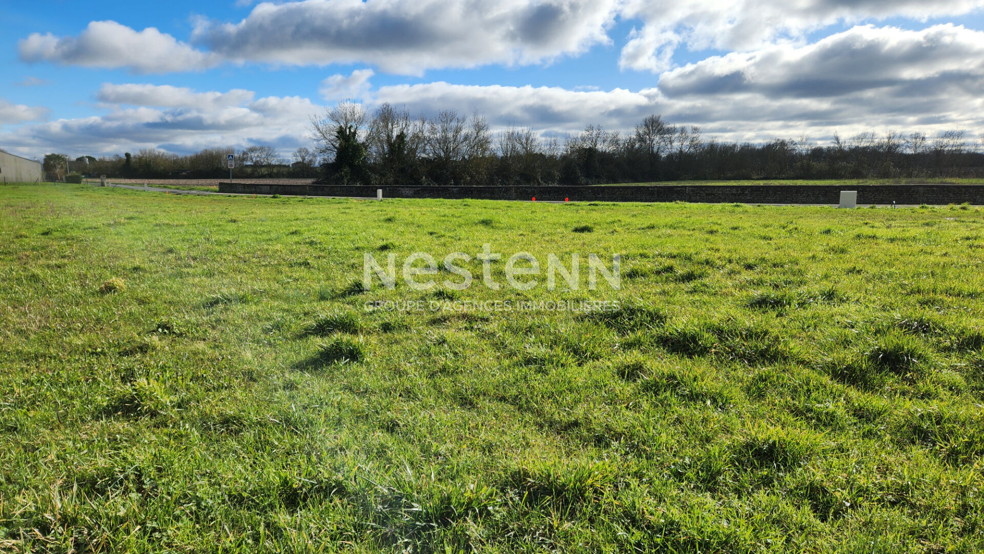 Terrain de 1197m² viabilisé et arboré à Maillé · à Maille · 34 000 €