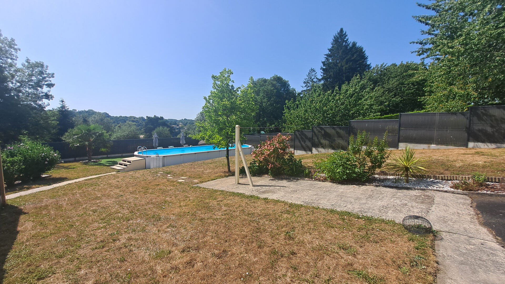 Maison 4 pièces 155 m² · à Mervent · 155 m² · 299 600 €