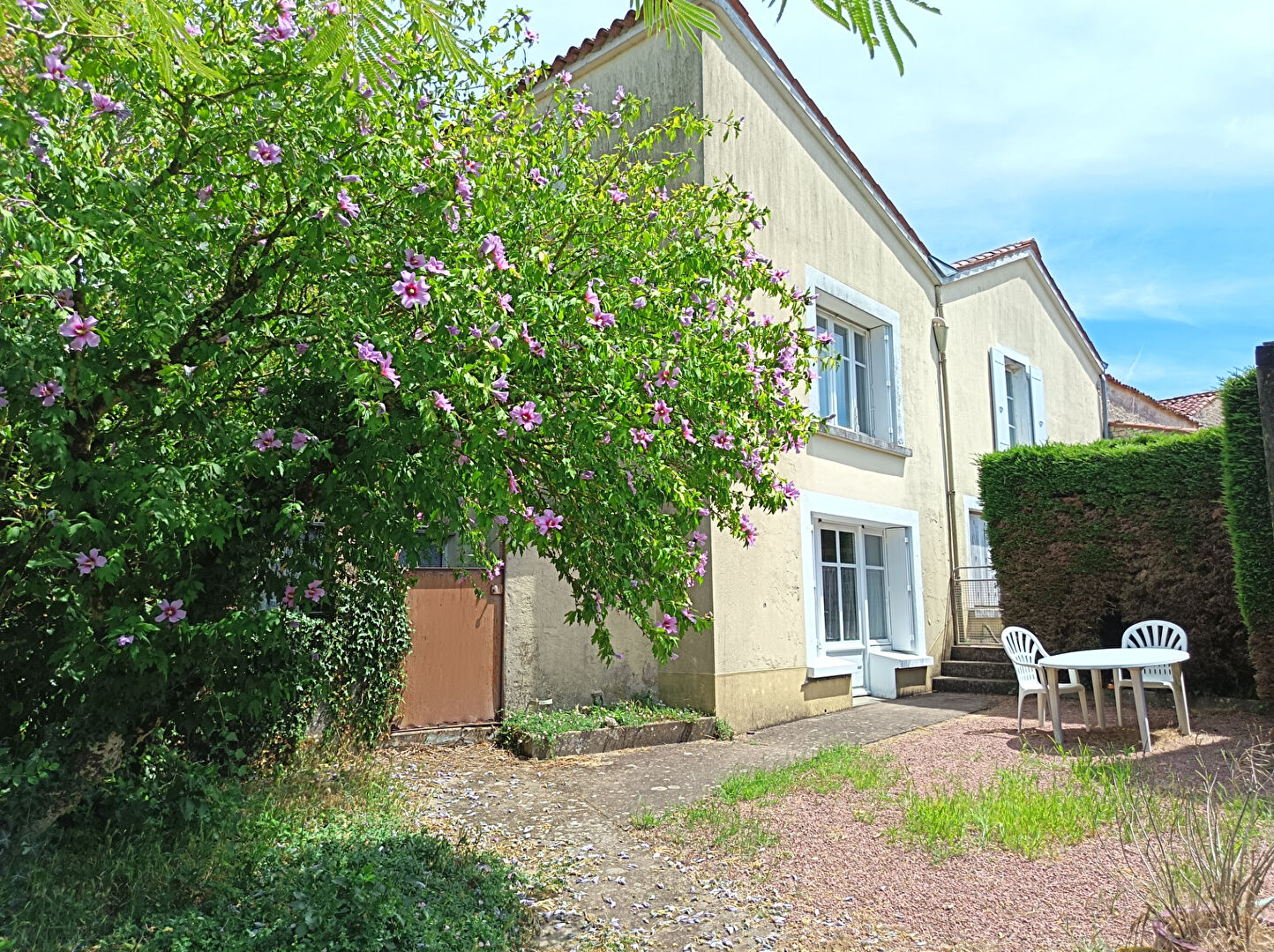Maison 7 pièces 193 m² · à Saint Michel le Cloucq · 193 m² · 138 400 €