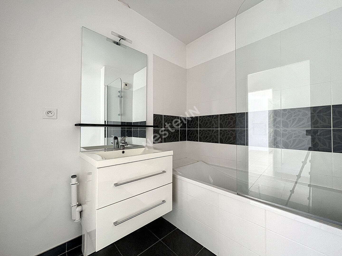 NANTES MONSELET  T3 RECENT PARKING ASCENSEUR TERRASSE BALCON