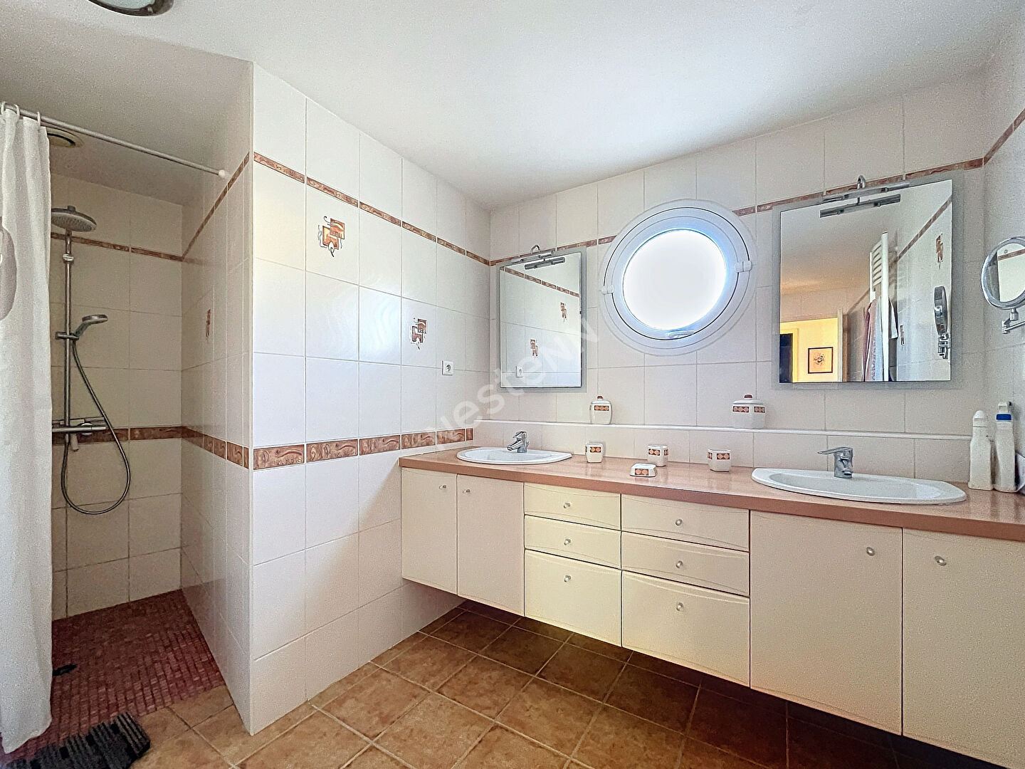 Maison Saint Philbert De Grand Lieu 10 pièce(s) 266 m2