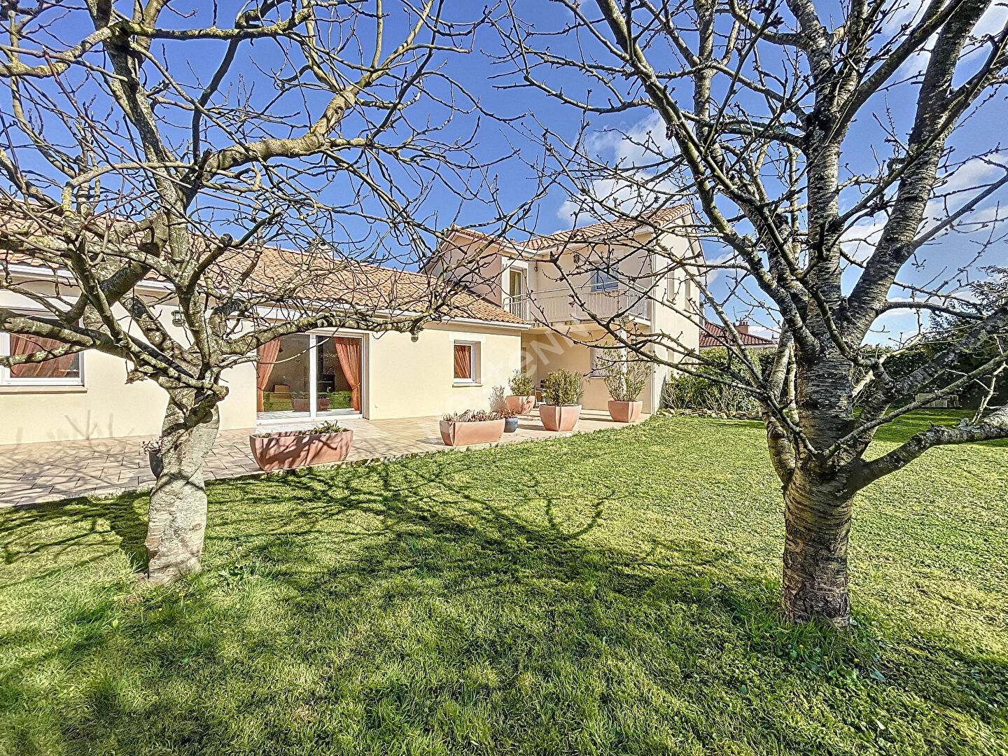 Maison Saint Philbert De Grand Lieu 10 pièce(s) 266 m2
