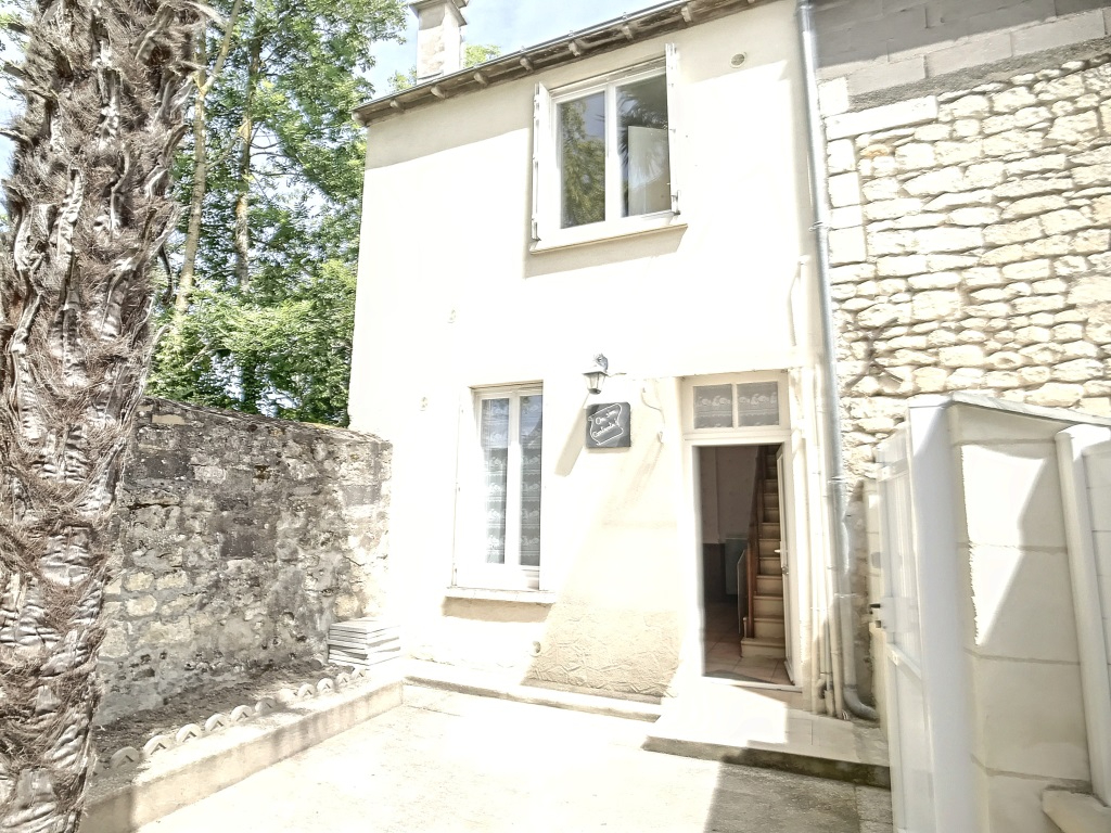 SaintCyrenBourg Sud de Saumur proche ecole et commerces