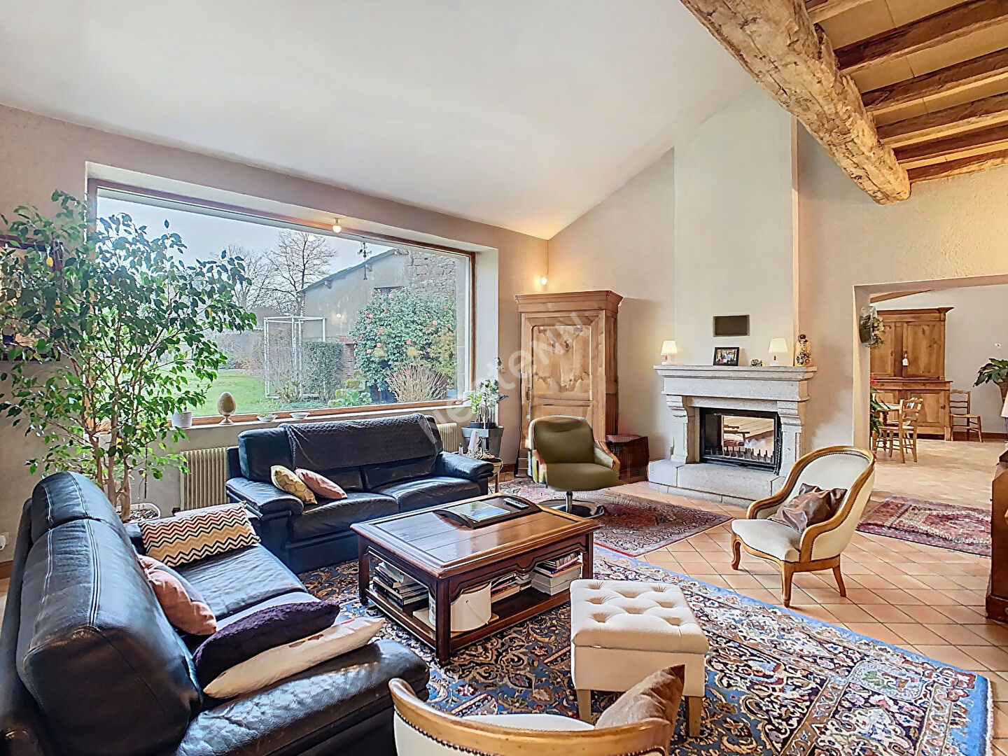 Maison 8 pièces 253 m² · à Sevremoine · 253 m² · 331 600 €
