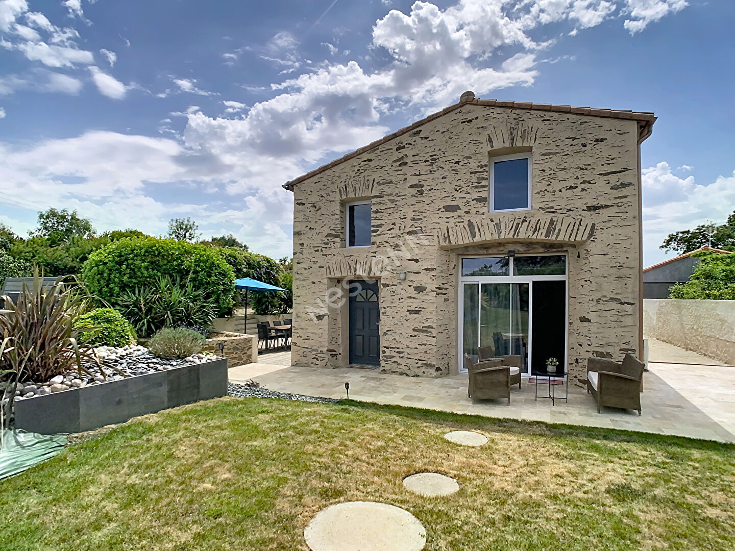 Maison 6 pièces 137 m² · à Geste · 137 m² · 375 000 €