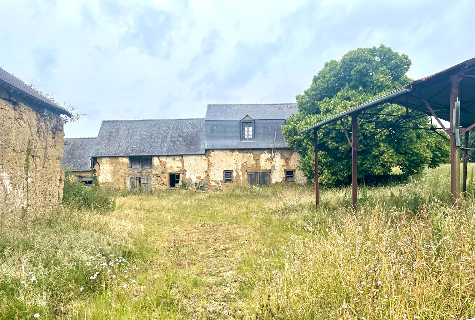 Corps De Ferme A Vendre Cely En Bierenull