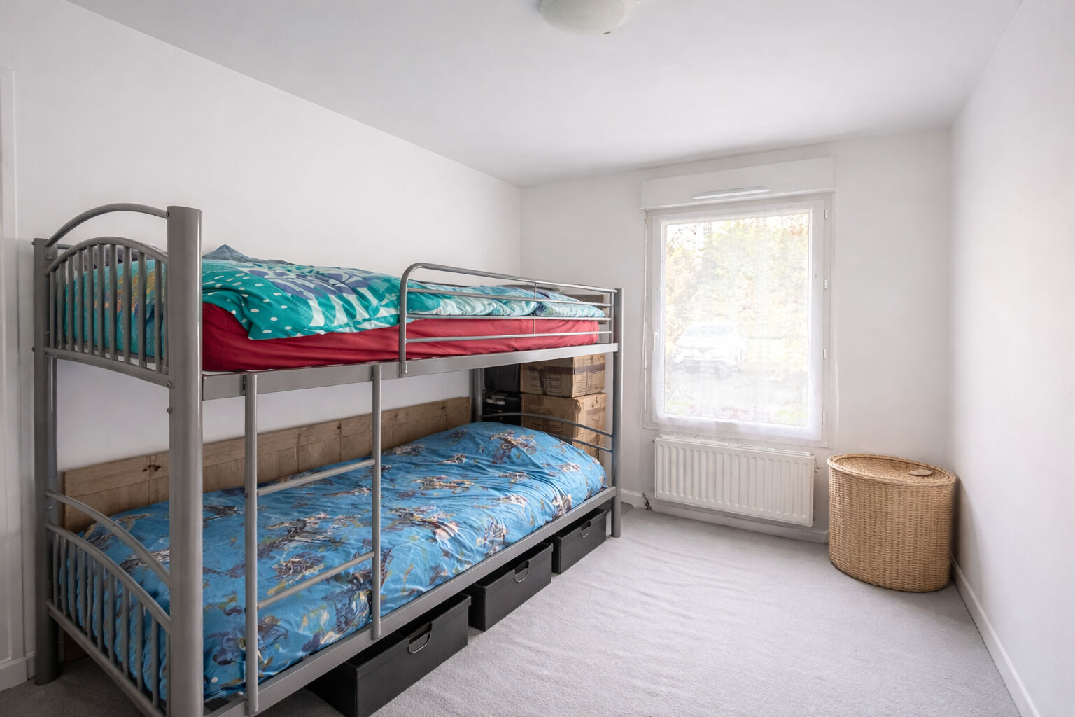 A vendre à LA MEZIERE , Appartement T4 rez-de-chaussée 80m², 3 chambres, Jardin 51m²