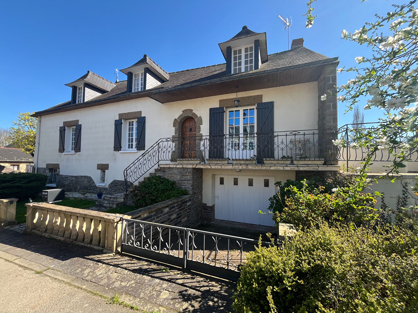 Maison 7 pièces 145 m² · à Loheac · 145 m² · 205 000 €