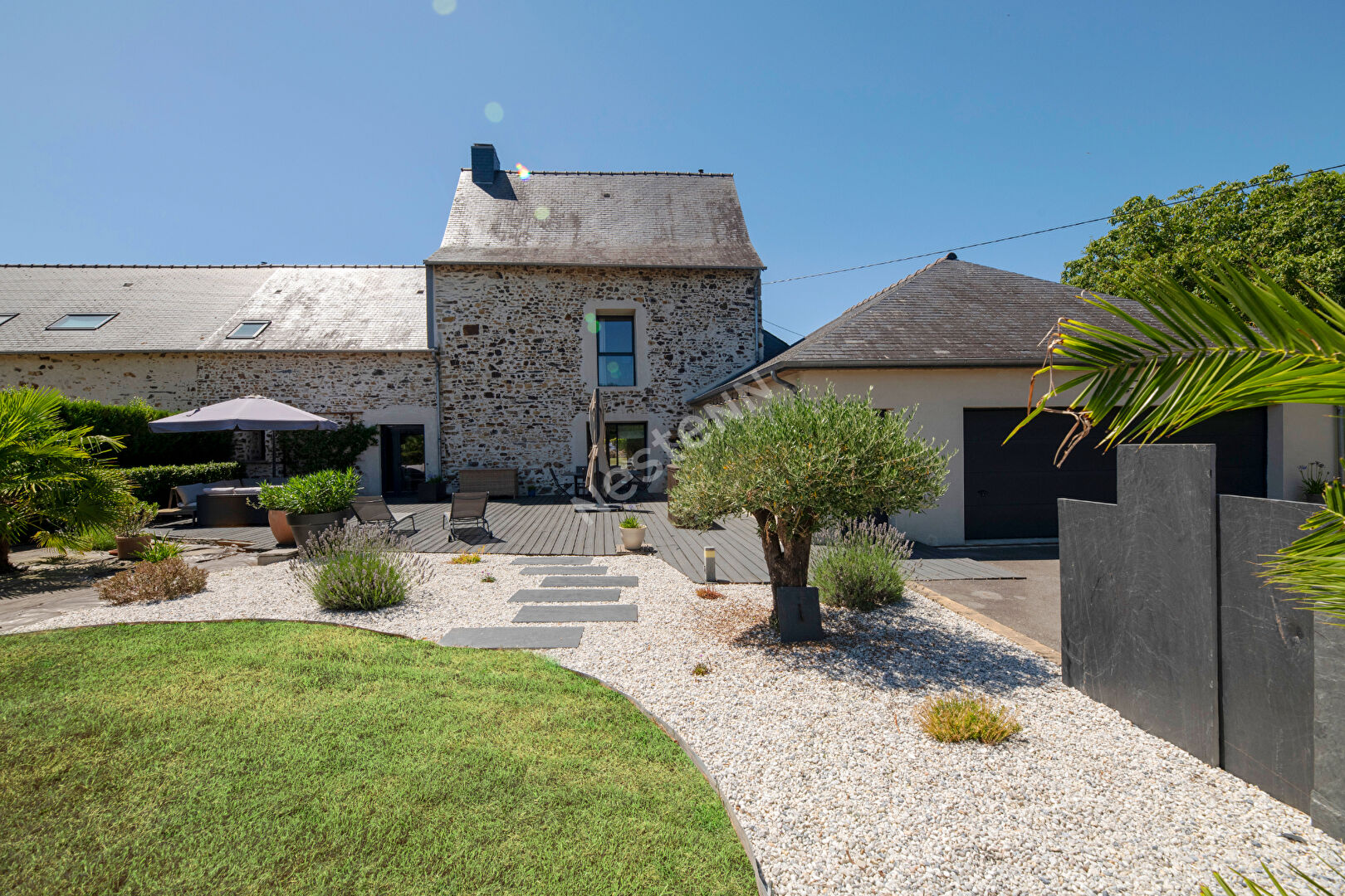 Maison 5 pièces 211 m² · à Chateaugiron · 211 m² · 689 990 €