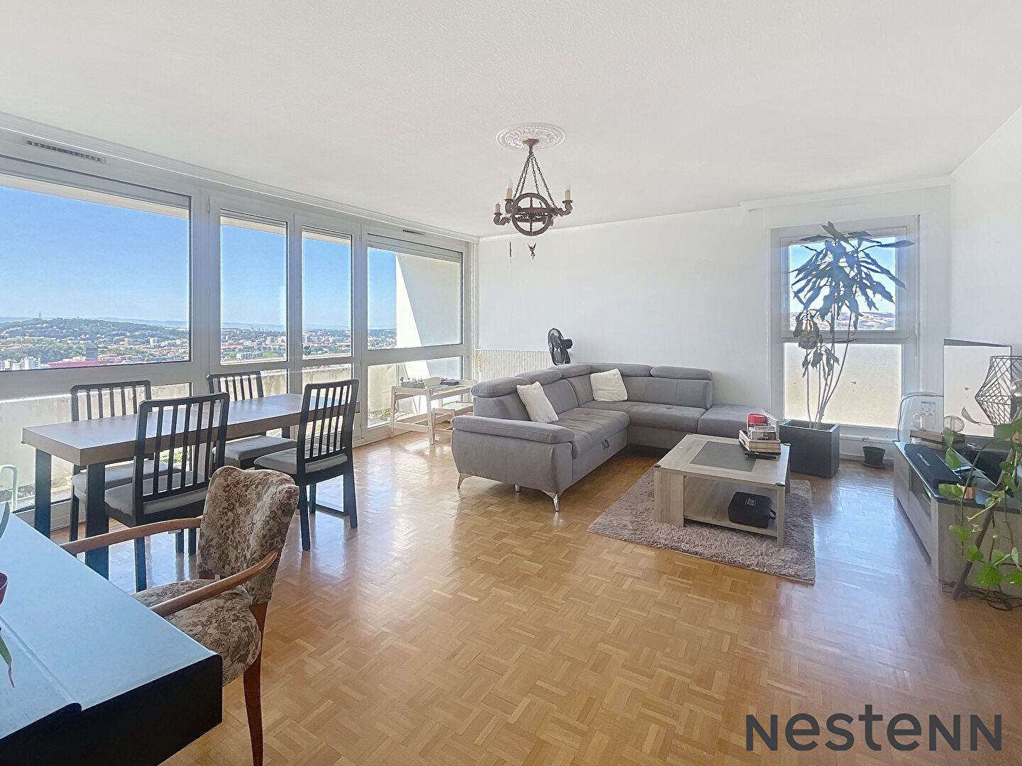 Appartement 4 pièces 82 m² · à Saint Etienne · 82 m² · 115 500 €