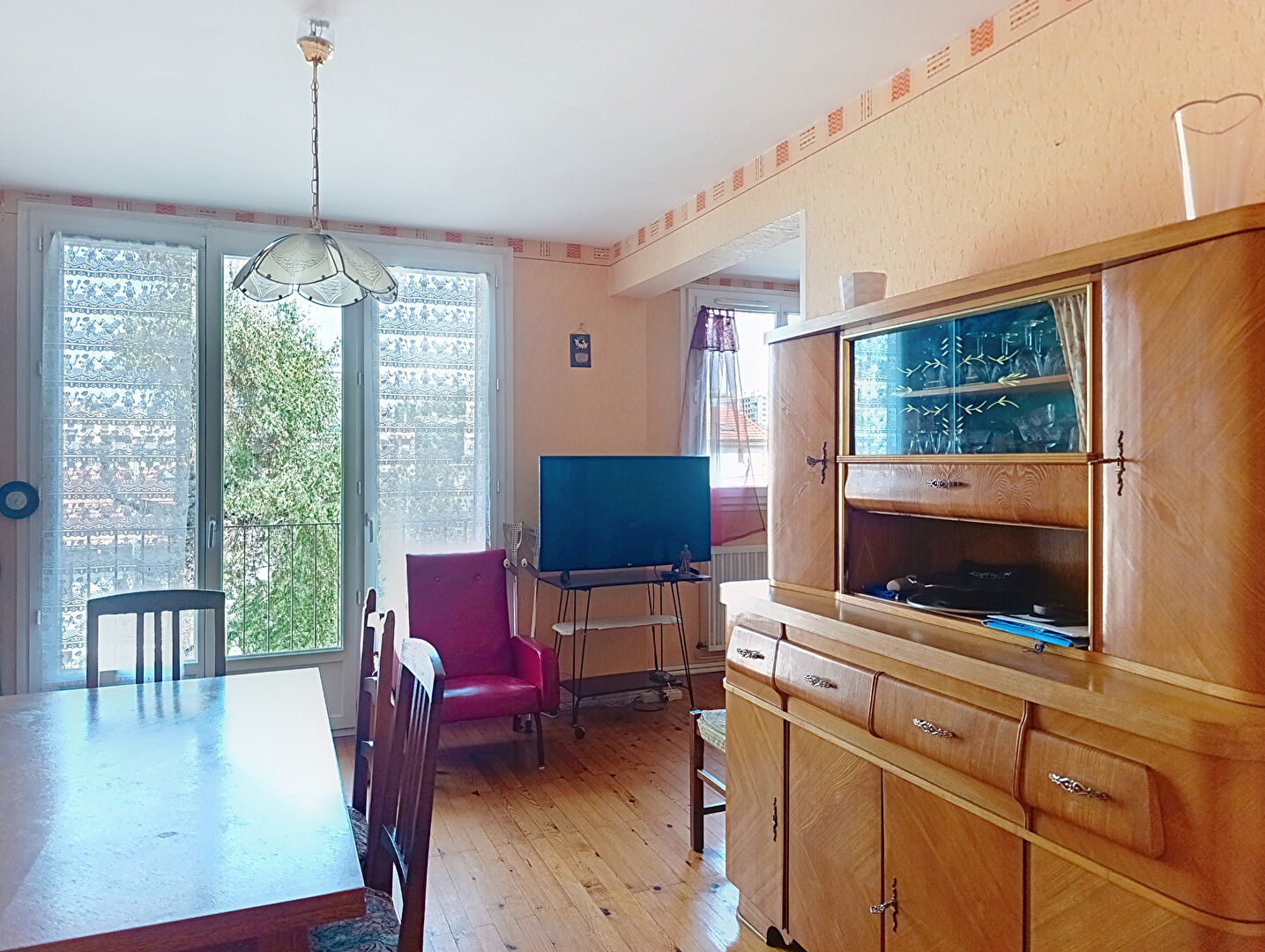Appartement 4 pièces 69 m² · à Saint Etienne · 69 m² · 55 000 €