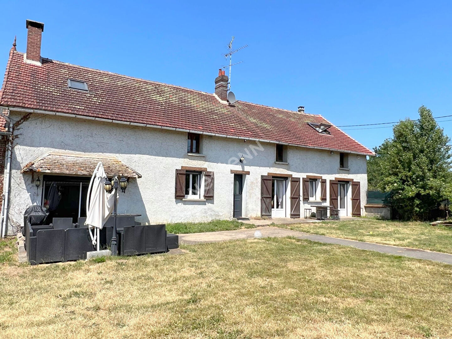 Maison 10 pièces 270 m² · à Chaumont en Vexin · 270 m² · 324 000 €